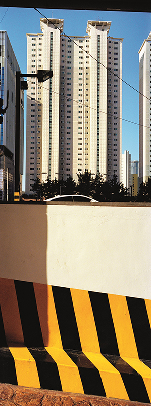 ⓒ Bruno Requillart, Fragments, Haeundae-gu Jwa-dong, Pigment Print, 100x37.5cm, 2017.jpg