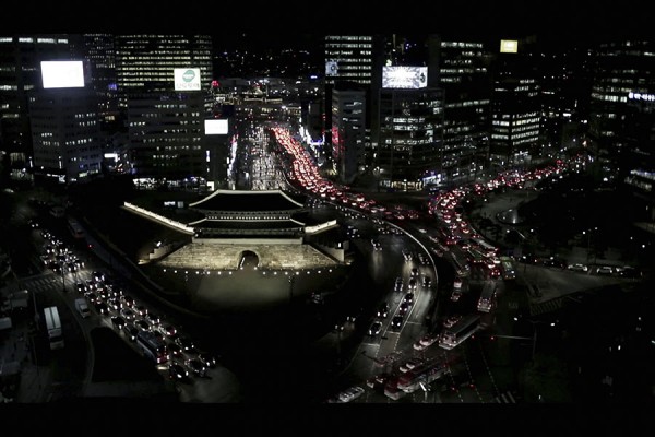 ⓒ 마트 쟈코브, 흑／백, 검은 스크린, 비디오, 2015.jpg